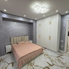 In Baku 150.0 m² apartment is for rent - Image 8