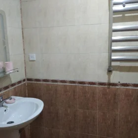 In Baku 90.0 m² apartment is for rent - Image 10
