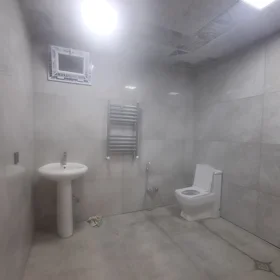 In Suraxanı rayonu 300.0 m² house with 8.0 rooms is for sale - Image 2