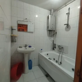 In Səbail rayonu 45.0 m² apartment is for sale - Image 5