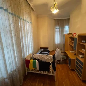 In Baku 800.0 m² house with 14.0 rooms is for rent - Image 8