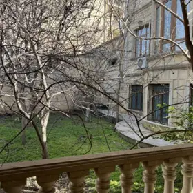 In Binəqədi rayonu 700.0 m² house with 12.0 rooms is for rent - Image 3