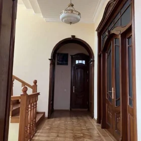 In Binəqədi rayonu 700.0 m² house with 12.0 rooms is for rent - Image 6