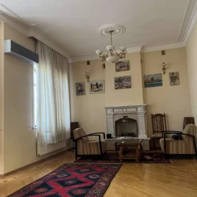In Binəqədi rayonu 700.0 m² house with 12.0 rooms is for rent - Image 7