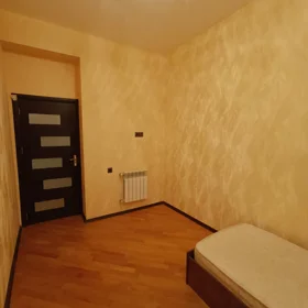 In Baku 70.0 m² apartment is for rent - Image 8