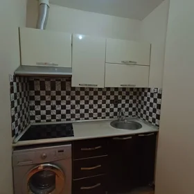 In Baku 70.0 m² apartment is for rent - Image 9