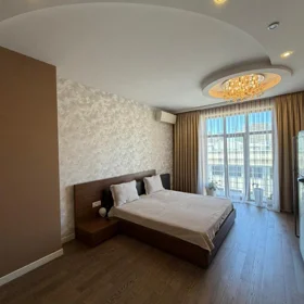 In Baku 210.0 m² apartment is for sale - Image 9