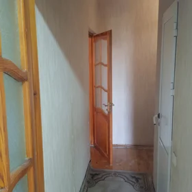 In Baku 70.0 m² apartment is for sale - Image 9