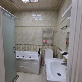 In Baku 110.0 m² apartment is for rent - Image 2