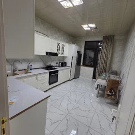 In Baku 110.0 m² apartment is for rent - Image 9