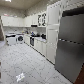In Baku 110.0 m² apartment is for rent - Image 10