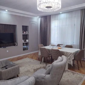 In Baku 480.0 m² house with 7.0 rooms is for sale - Image 2