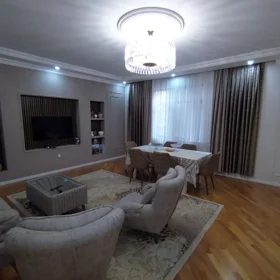 In Baku 480.0 m² house with 7.0 rooms is for sale - Image 4