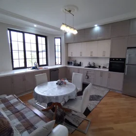 In Baku 480.0 m² house with 7.0 rooms is for sale - Image 6