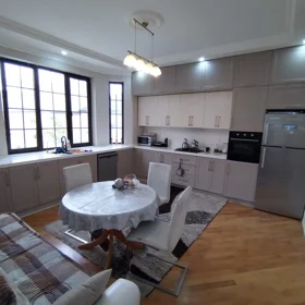 In Baku 480.0 m² house with 7.0 rooms is for sale - Image 7