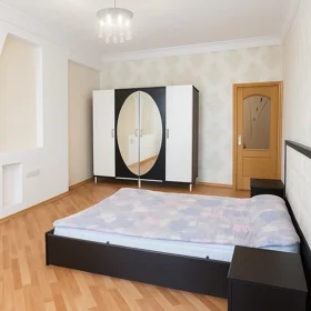 In Baku 120.0 m² apartment is for rent - Image 4