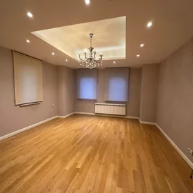 In Baku 300.0 m² apartment is for rent - Image 2