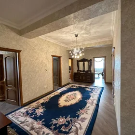 In Baku 225.0 m² apartment is for rent - Image 3