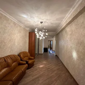 In Baku 225.0 m² apartment is for rent - Image 5