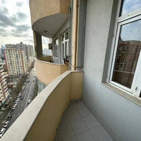 In Baku 225.0 m² apartment is for rent - Image 7