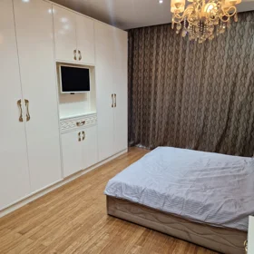 In Baku 180.0 m² apartment is for rent - Image 2