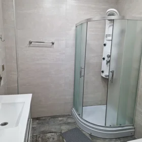 In Baku 180.0 m² apartment is for rent - Image 5