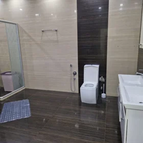 In Baku 180.0 m² apartment is for rent - Image 8