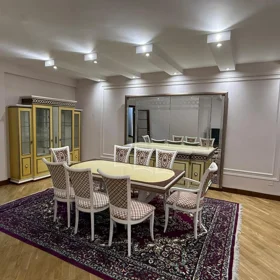 In Baku 217.0 m² apartment is for rent - Image 3