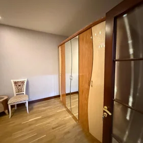 In Baku 217.0 m² apartment is for rent - Image 5