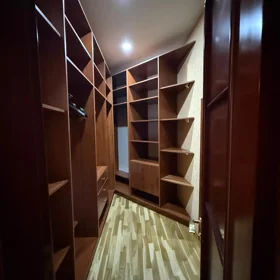 In Baku 217.0 m² apartment is for rent - Image 7