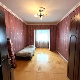 In Baku 70.0 m² apartment is for rent - Image 3