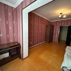 In Baku 70.0 m² apartment is for rent - Image 5