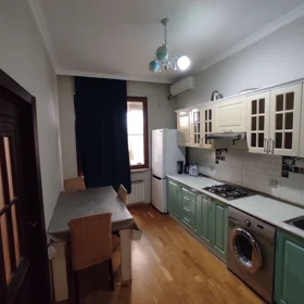 In Baku 70.0 m² apartment is for rent - Image 4