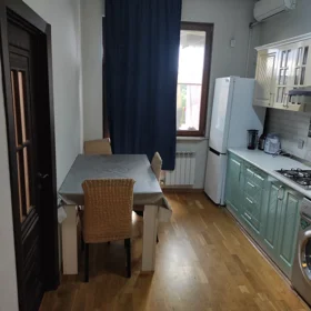 In Baku 70.0 m² apartment is for rent - Image 5