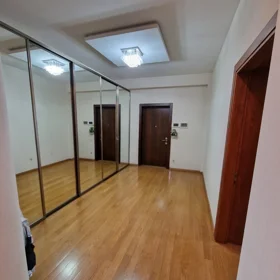 In Baku 120.0 m² apartment is for rent - Image 5