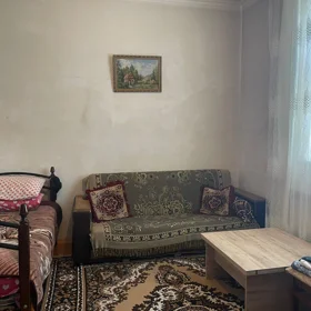 In Baku 300.0 m² house with 7.0 rooms is for sale - Image 3