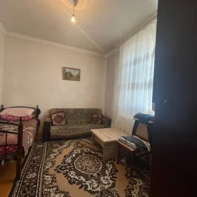 In Baku 300.0 m² house with 7.0 rooms is for sale - Image 4