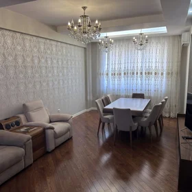 In Baku 136.0 m² apartment is for sale - Image 3