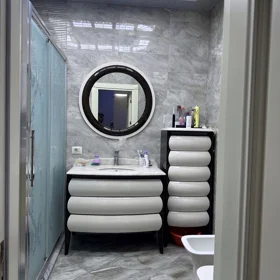 In Baku 136.0 m² apartment is for sale - Image 9