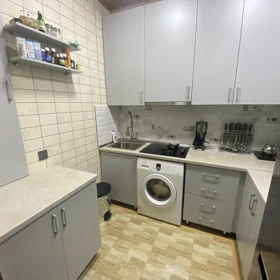 In Baku 80.0 m² apartment is for sale - Image 5