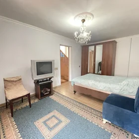 In Baku 190.0 m² house with 5.0 rooms is for sale - Image 9