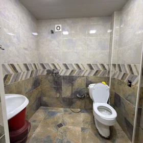 In Baku 150.0 m² apartment is for sale - Image 4