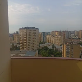 In Baku 130.0 m² apartment is for sale - Image 3