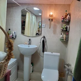 In Baku 65.0 m² apartment is for rent - Image 9