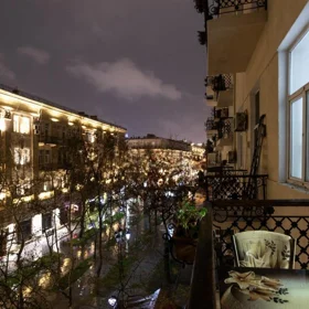 In Baku 80.0 m² apartment is for rent - Image 6