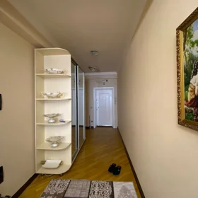 In Baku 135.0 m² apartment is for sale - Image 5