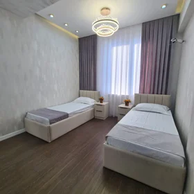 In Səbail rayonu 110.0 m² apartment is for sale - Image 2