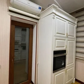 In Baku 165.0 m² apartment is for sale - Image 6