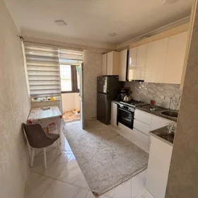 In Baku 90.0 m² apartment is for sale - Image 3