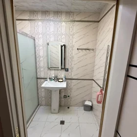 In Baku 90.0 m² apartment is for sale - Image 8